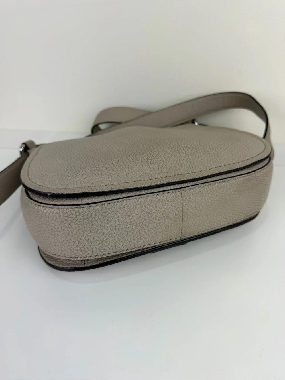 Michael Kors Pebbled Leather Messenger Crossbody Bag Light Taupe